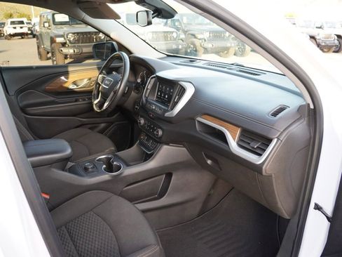 Used 2020 GMC Terrain SLE image 23