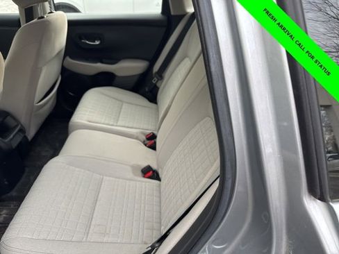 Used 2023 Honda HR-V LX image 13