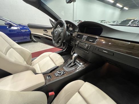 Used 2013 BMW 335i Convertible image 67