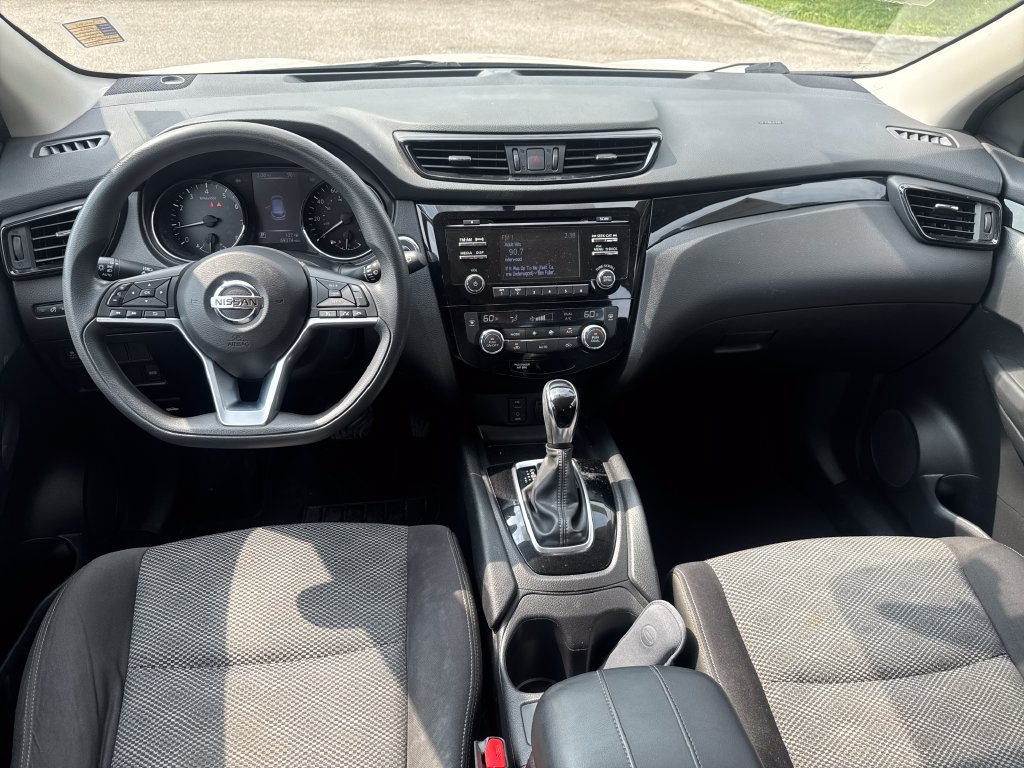 Used 2017 Nissan Rogue Sport SV FWD image 5