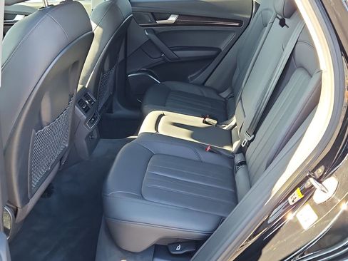 Used 2020 Audi Q5 2.0T Premium w/ Convenience Package image 13