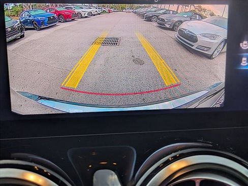 Certified 2022 Mercedes-Benz GLB 250 4MATIC image 14