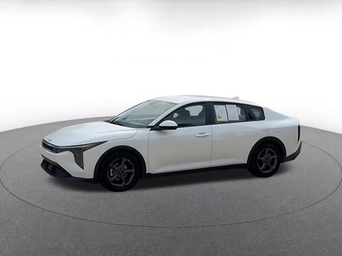 Used 2025 Kia K4 FWD image 9