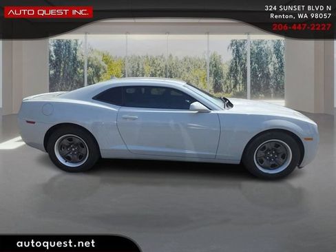 Used 2010 Chevrolet Camaro LT w/ RS Package RWD image 4