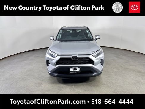 Used 2022 Toyota RAV4 XLE image 8