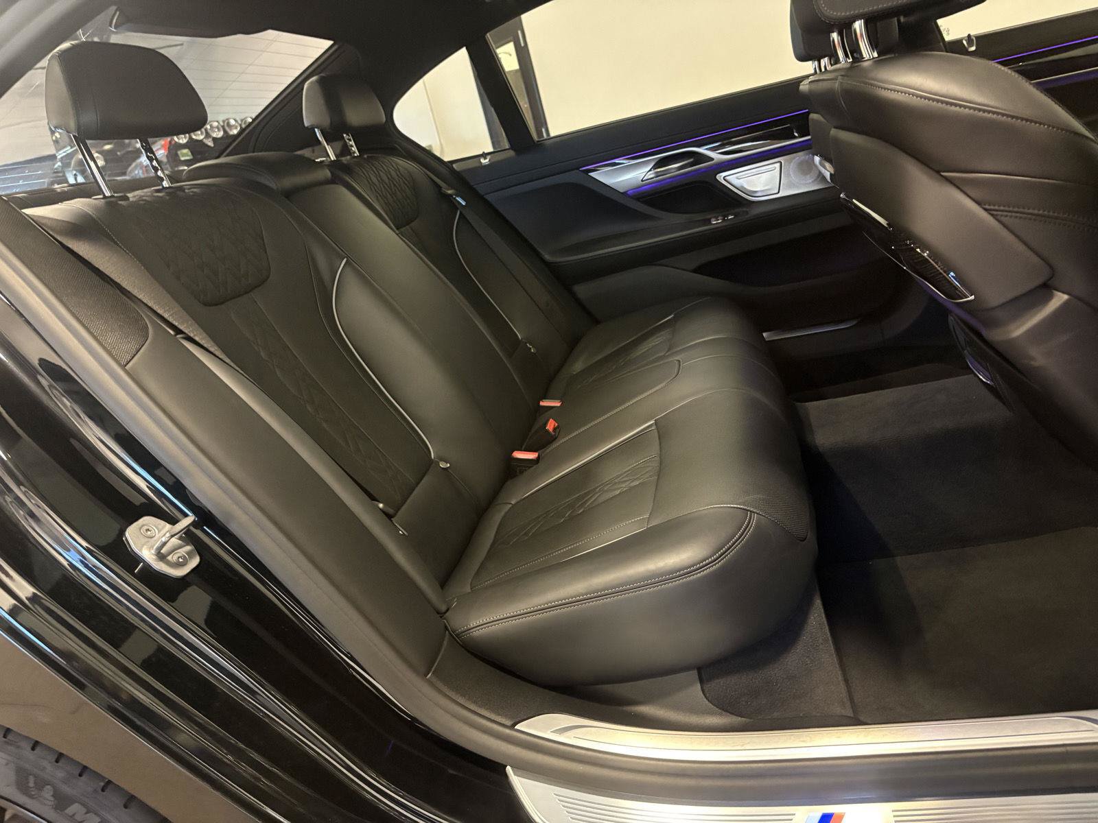 Used 2022 BMW 750i xDrive w/ Executive Package AWD/4WD image 52