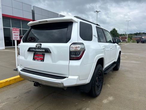 Used 2024 Toyota 4Runner TRD Off-Road Premium w/ Moonroof Package AWD/4WD image 6