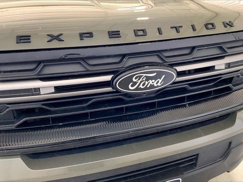 Used 2025 Ford Expedition Tremor AWD/4WD image 7