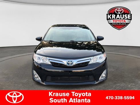 Used 2012 Toyota Camry XLE w/ Leather Pkg FWD image 2