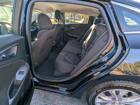 Used 2023 Chevrolet Malibu LT image 11