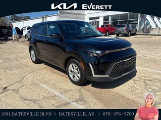 Used 2023 Kia Soul LX w/ LX Technology Package FWD video 1