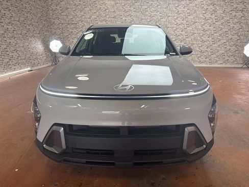 New 2027 Hyundai Kona SE FWD image 2