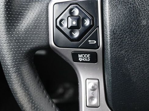 Used 2019 Toyota 4Runner SR5 AWD/4WD image 5