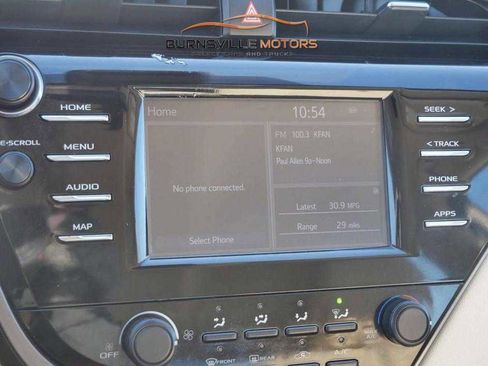 Used 2019 Toyota Camry LE image 19