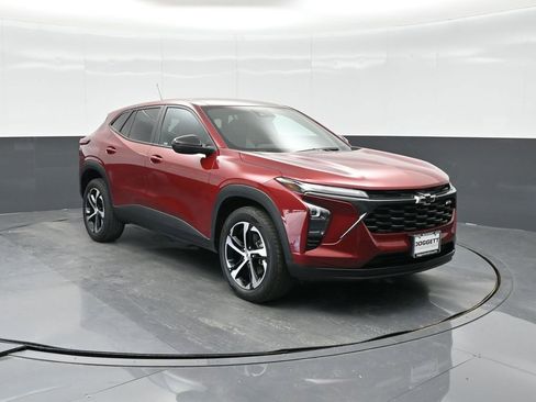 Used 2024 Chevrolet Trax RS FWD image 4