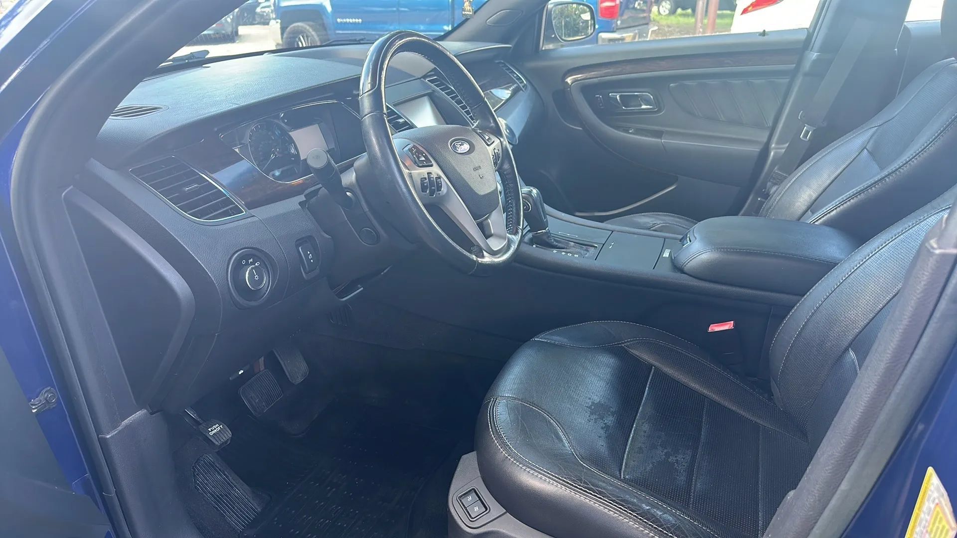 Used 2014 Ford Taurus Limited FWD image 12