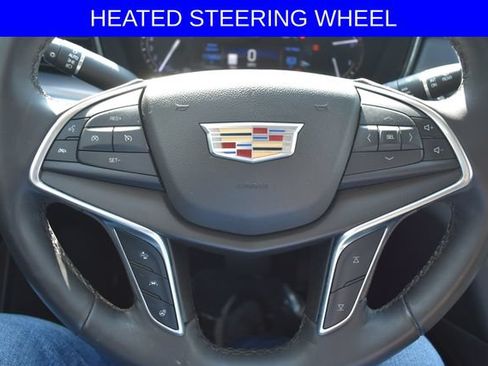 Used 2017 Cadillac XT5 Luxury w/ Driver Awareness Package FWD image 9