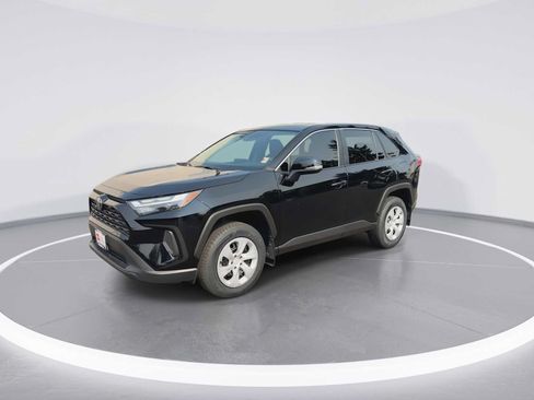 Certified 2024 Toyota RAV4 LE AWD/4WD image 4