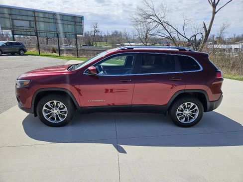 Used 2019 Jeep Cherokee Latitude Plus w/ Comfort/Convenience Group image 4