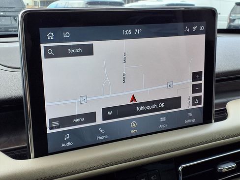 Used 2020 Lincoln Aviator Reserve w/ Equipment Group 201A image 4