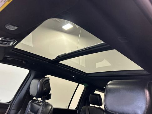 Used 2022 Jeep Wagoneer Series I w/ Premium Group I image 30