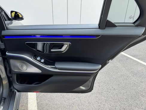 Used 2022 Mercedes-Benz S 500 4MATIC w/ AMG Line Package image 52