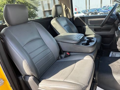 Used 2018 RAM 2500 Tradesman w/ Power Accessory Group RWD image 27