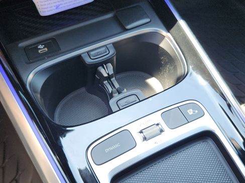 Used 2025 Mercedes-Benz GLB 250 image 22