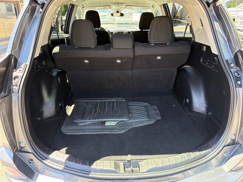 Used 2018 Toyota RAV4 LE w/ All Weather Liner Package AWD/4WD image 24