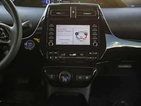 Certified 2020 Toyota Prius L Eco image 13