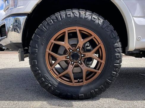 Used 2019 Ford F150 Lariat w/ Equipment Group 502A Luxury image 35