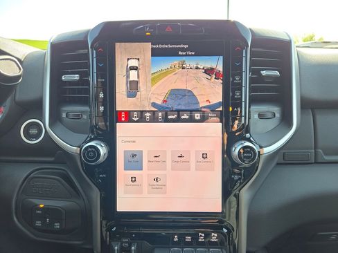 New 2026 RAM 2500 Big Horn AWD/4WD image 22