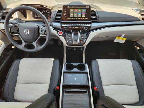 Used 2026 Honda Odyssey Elite image 26