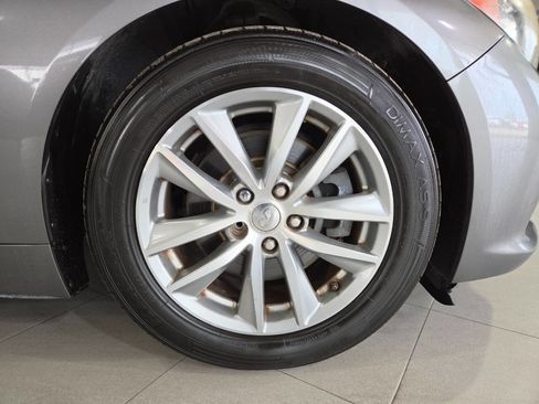 Used 2015 INFINITI Q50 w/ Moonroof Package RWD image 9