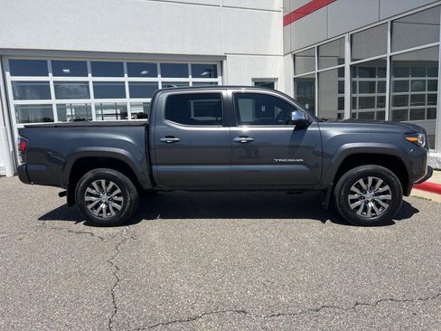 Used 2023 Toyota Tacoma Limited AWD/4WD image 10
