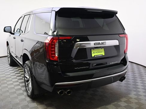 Used 2021 GMC Yukon Denali w/ Denali Premium Package AWD/4WD image 4