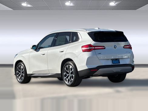 Used 2026 BMW X3 xDrive30i w/ Premium Package AWD/4WD image 3