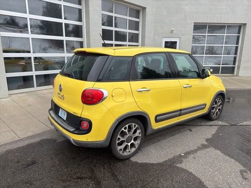 Used 2014 FIAT 500L Trekking w/ Popular Equipment Group image 4