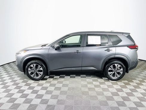 Used 2023 Nissan Rogue SV image 5