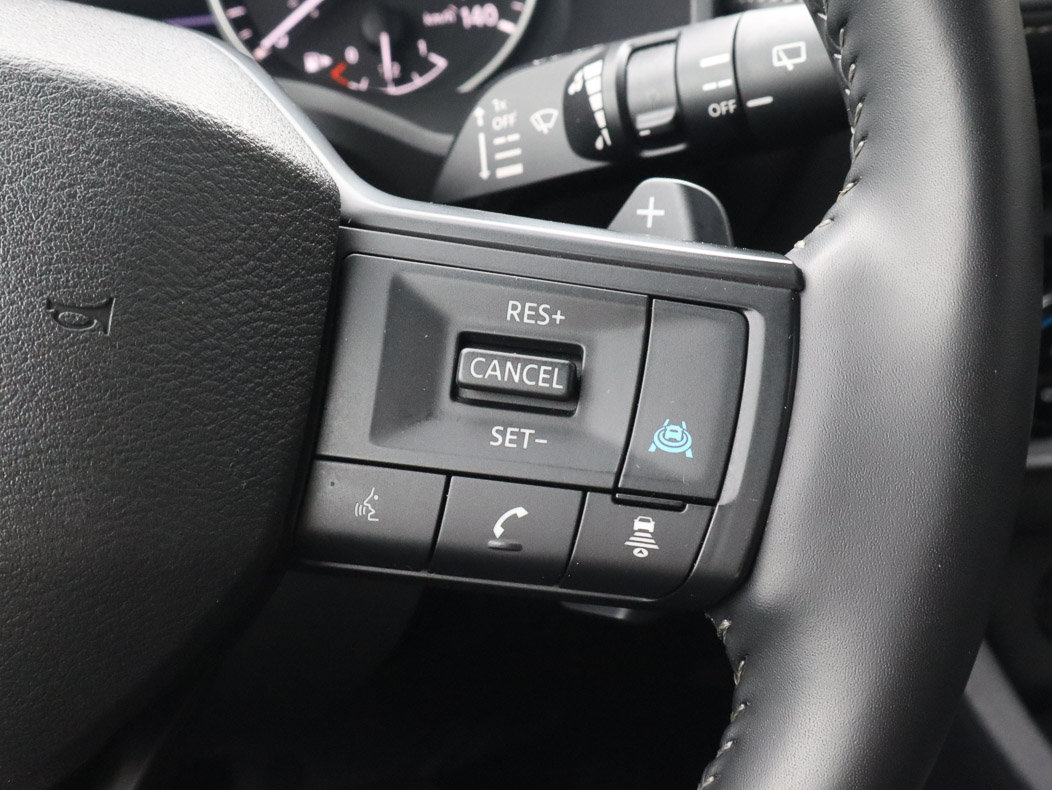 Used 2025 Nissan Rogue SV AWD/4WD image 24