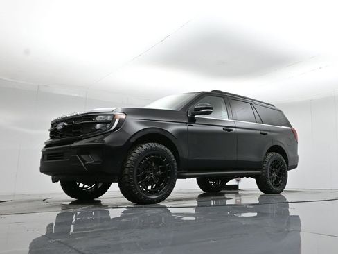 New 2025 Ford Expedition Active image 57