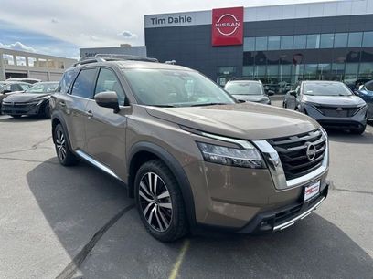 Used 2023 Nissan Pathfinder Platinum