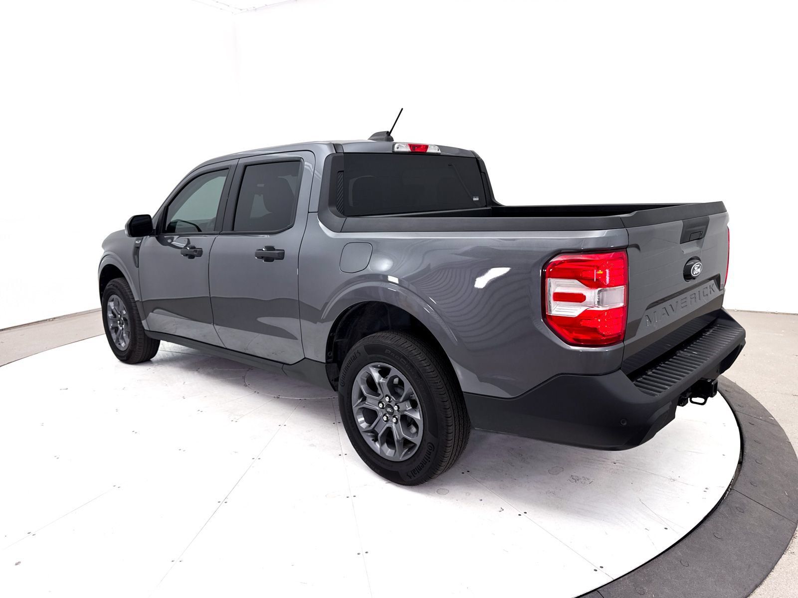 Used 2025 Ford Maverick XLT FWD image 13