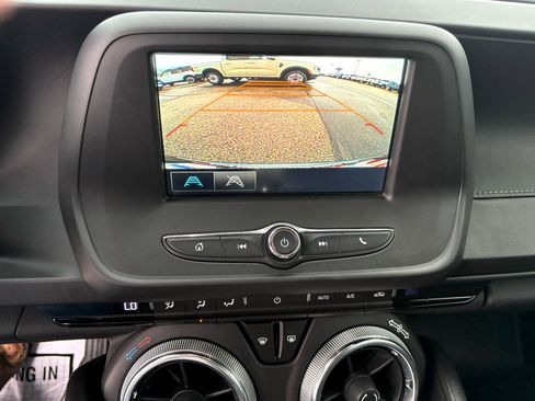 Used 2017 Chevrolet Camaro LT image 19