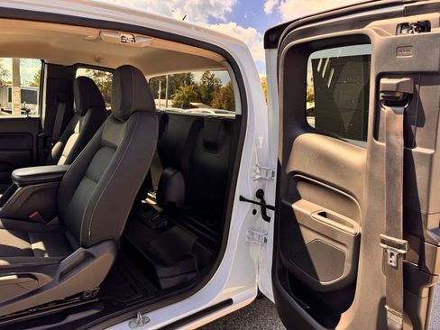 Used 2022 Chevrolet Colorado LT w/ Fleet Safety Package image 29