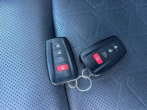 Used 2022 Toyota RAV4 TRD Off-Road image 34