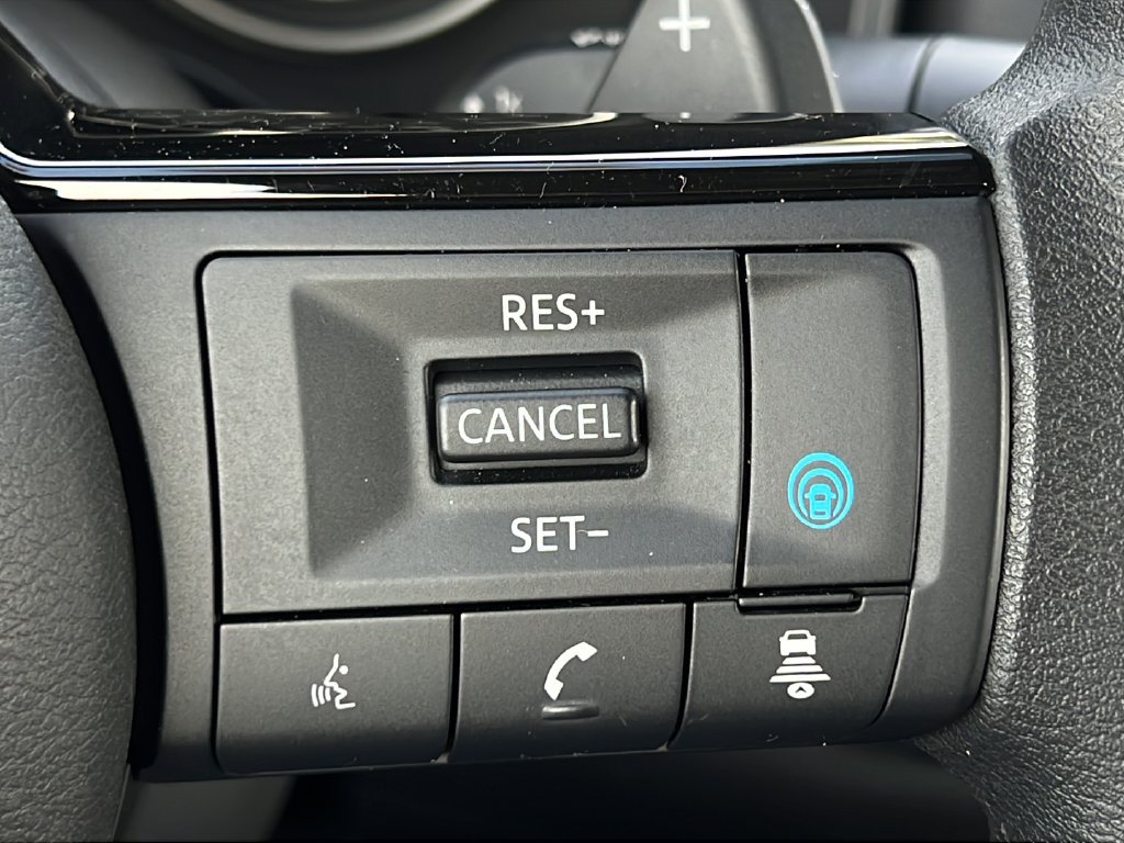 Used 2023 Nissan Rogue SV FWD image 20