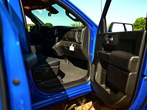 New 2025 Chevrolet Silverado 1500 Custom image 14