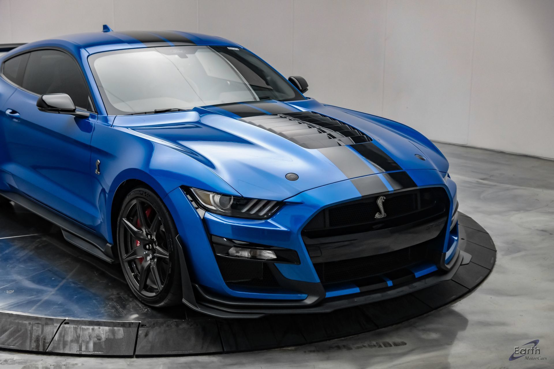 Used 2021 Ford Mustang Shelby GT500 w/ Carbon Fiber Track Pack RWD image 32