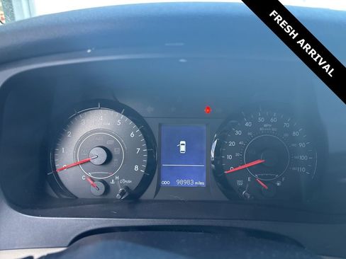 Used 2017 Toyota Sienna LE image 6